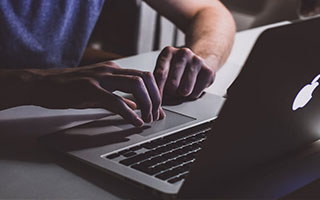 配资:361配资网-现货黄金跌破3010美元/盎司